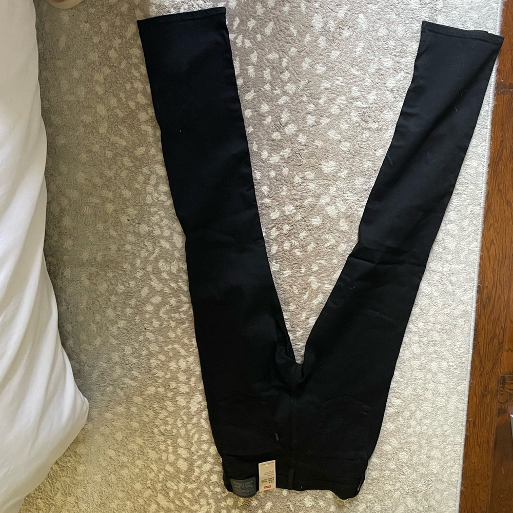 Levi’s High Rise Straight Jean - Picture 3 of 3